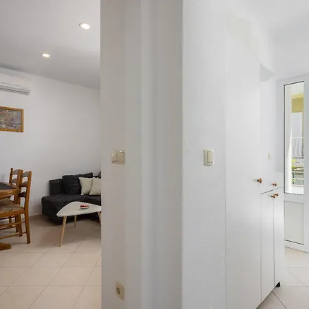 Paladin Apartment Makarska